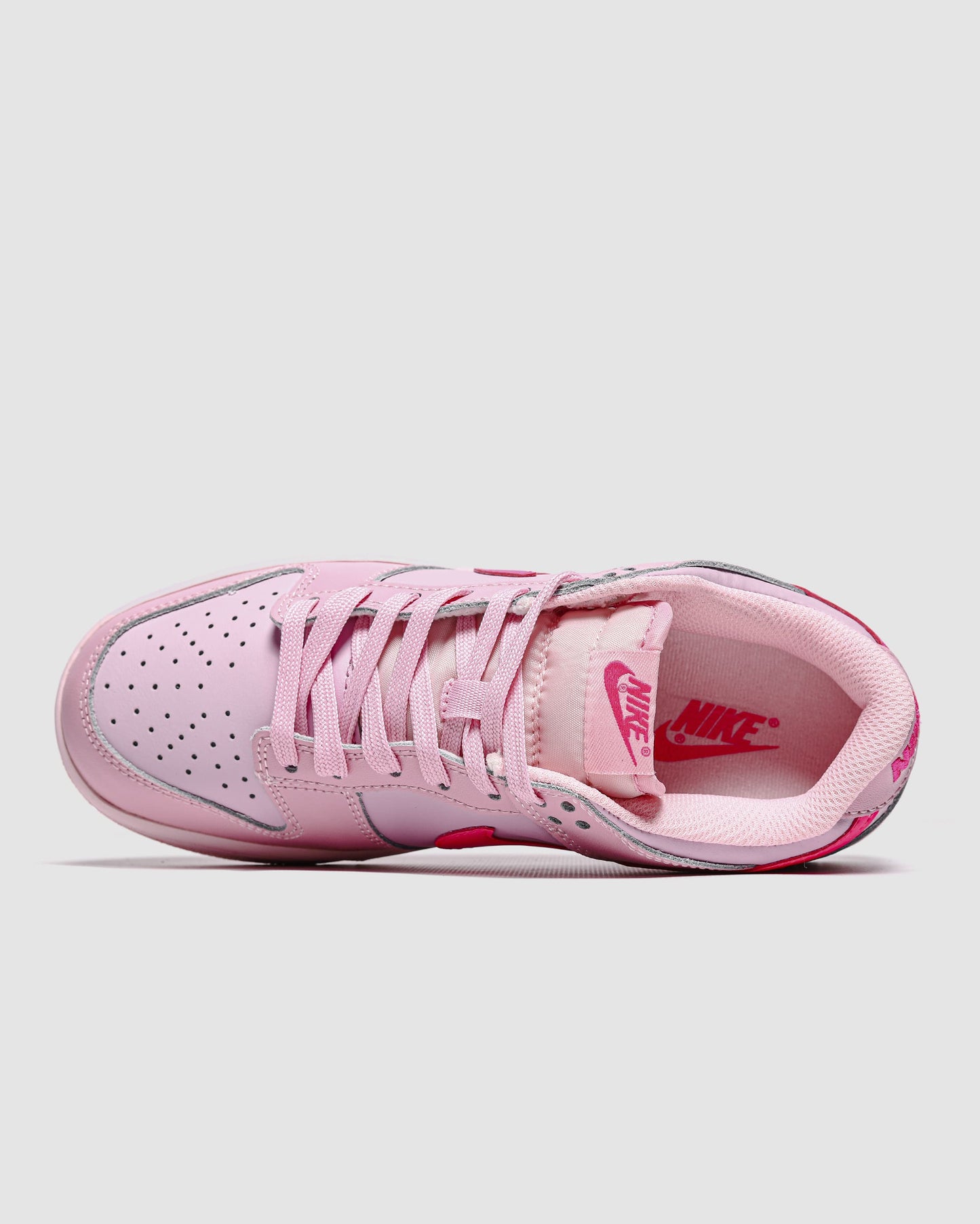 Nike SB Dunk Low GS Triple Pink