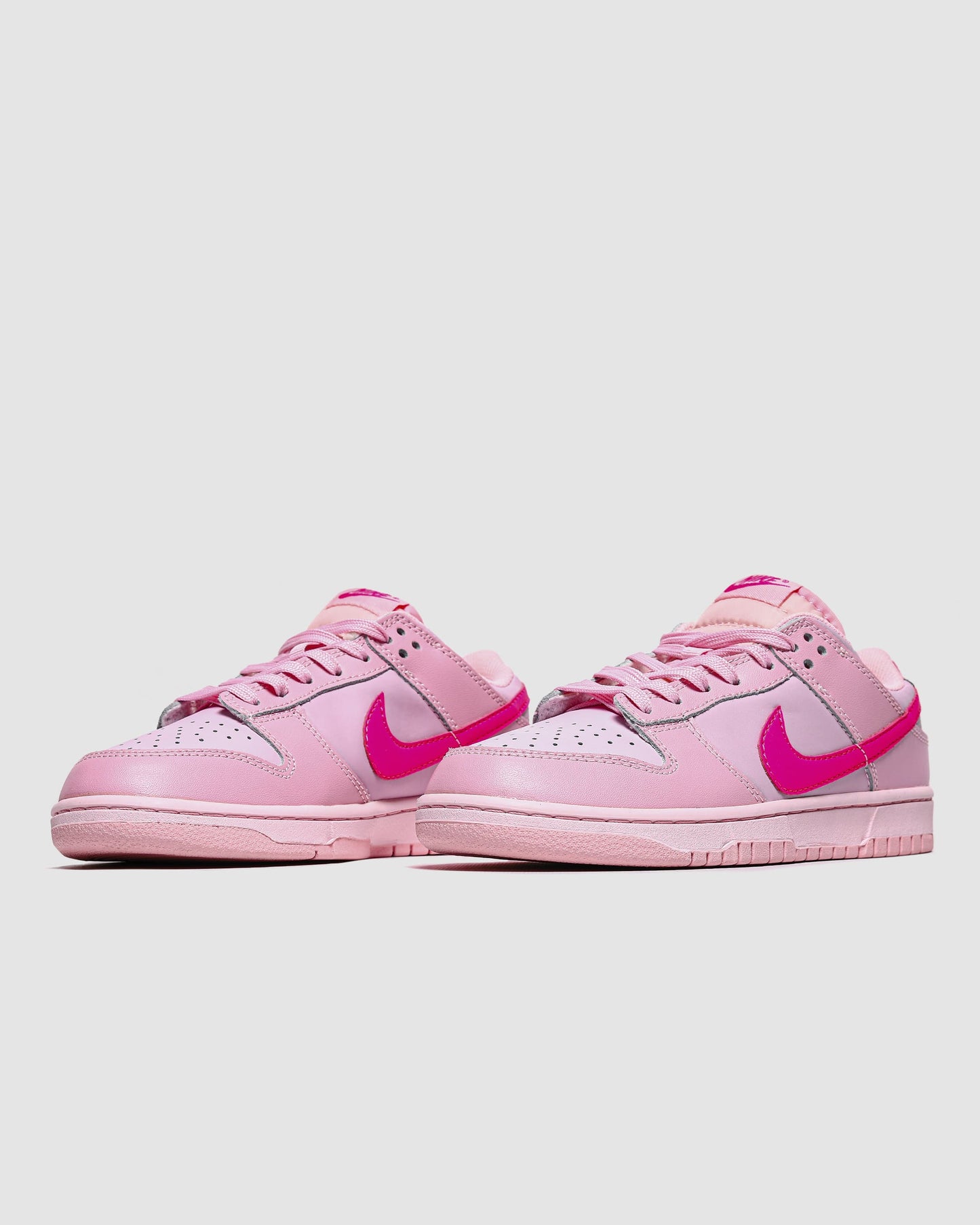 Nike SB Dunk Low GS Triple Pink