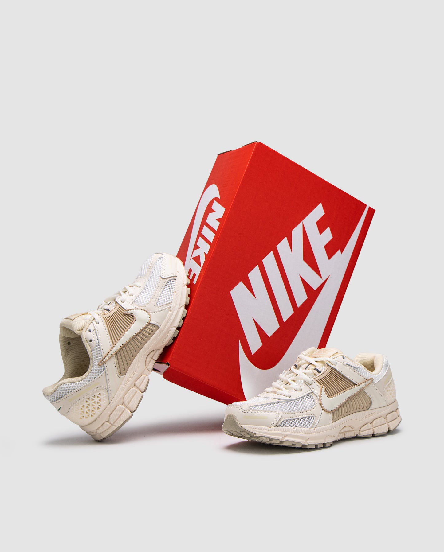 Nike Air Zoom Vomero 5 Sail Light Orewood Brown