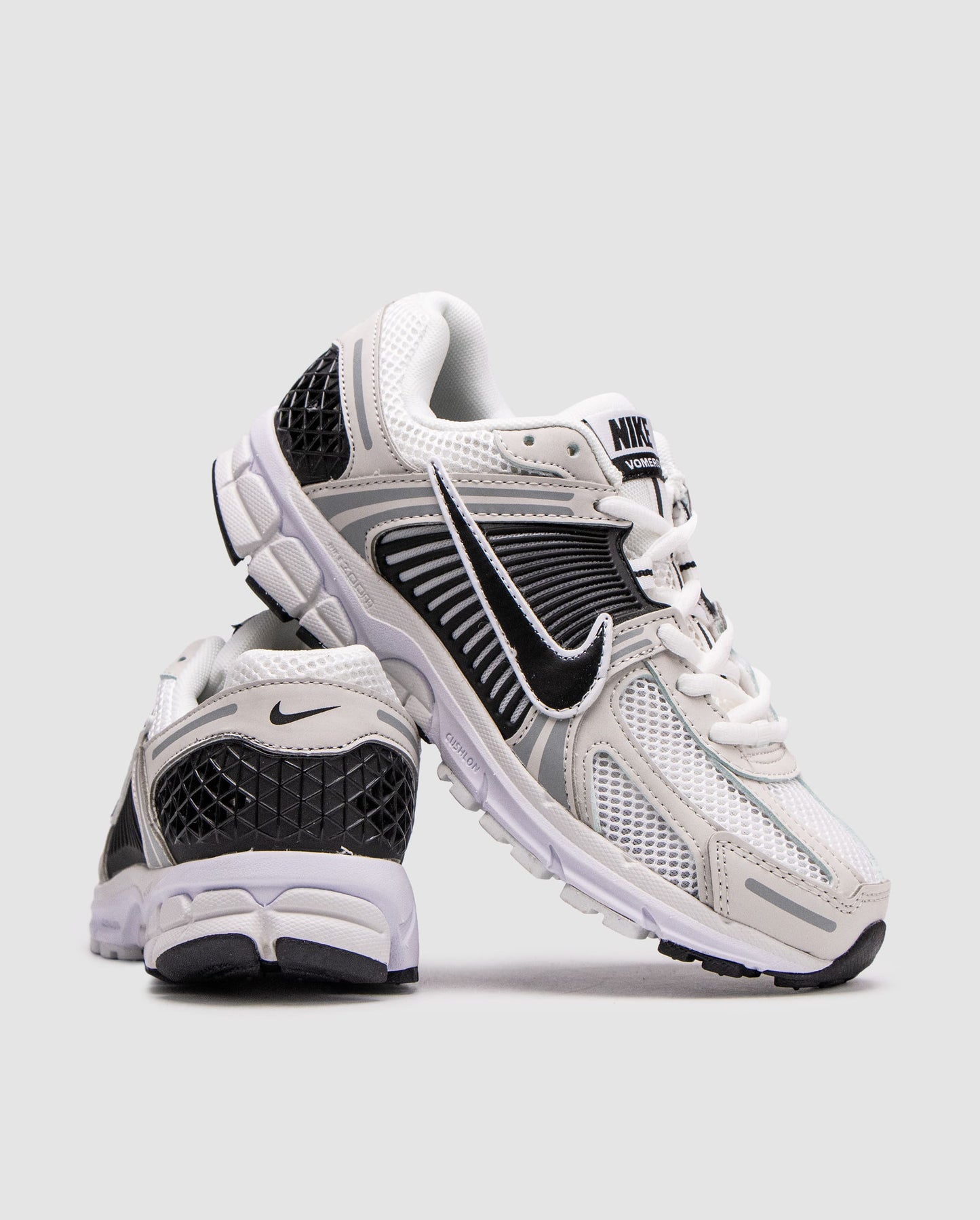 Nike Zoom Vomero 5 White Black Platinum Tint Metalic
