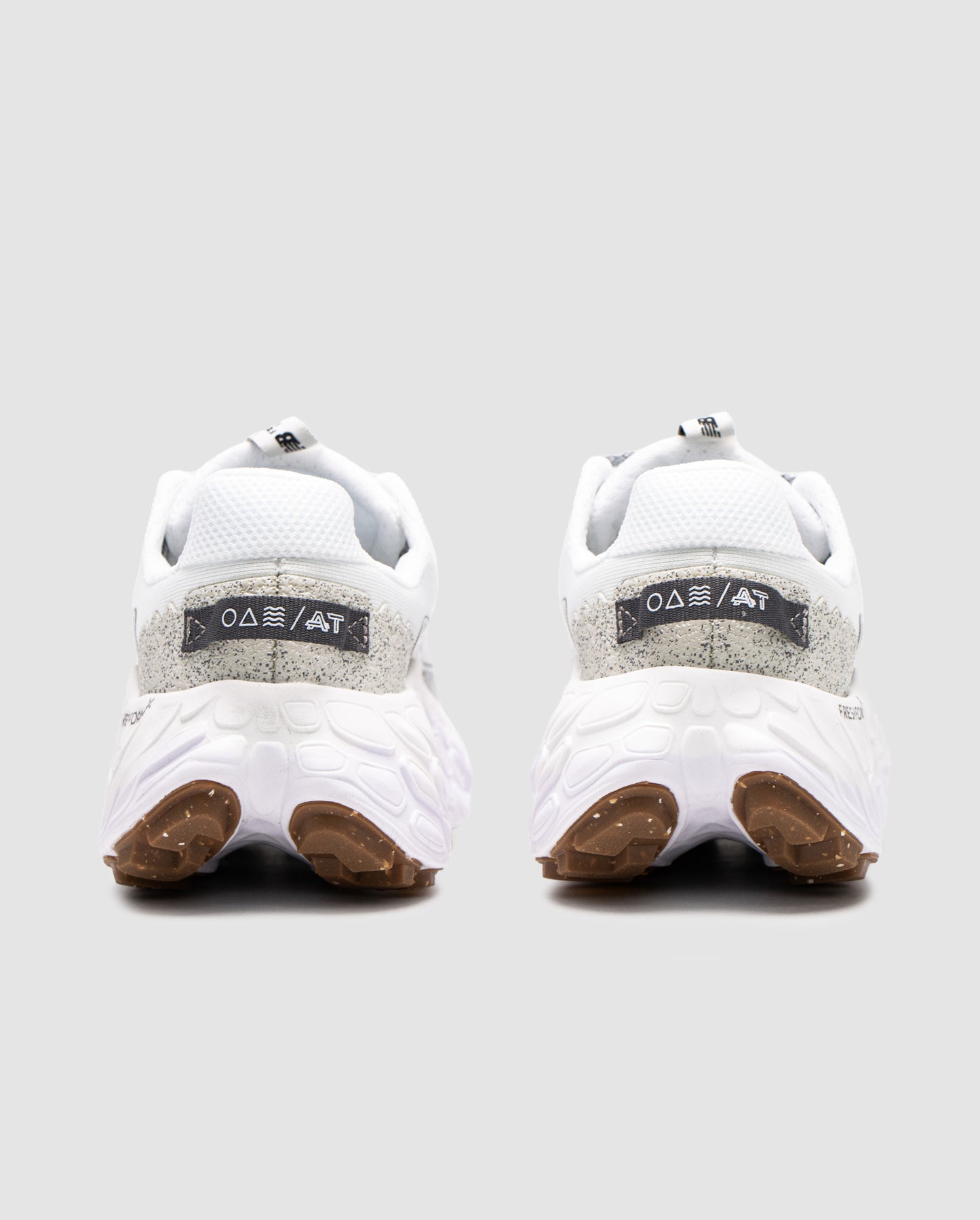 New Balance Fresh Foam x More Trail v3 White Grey