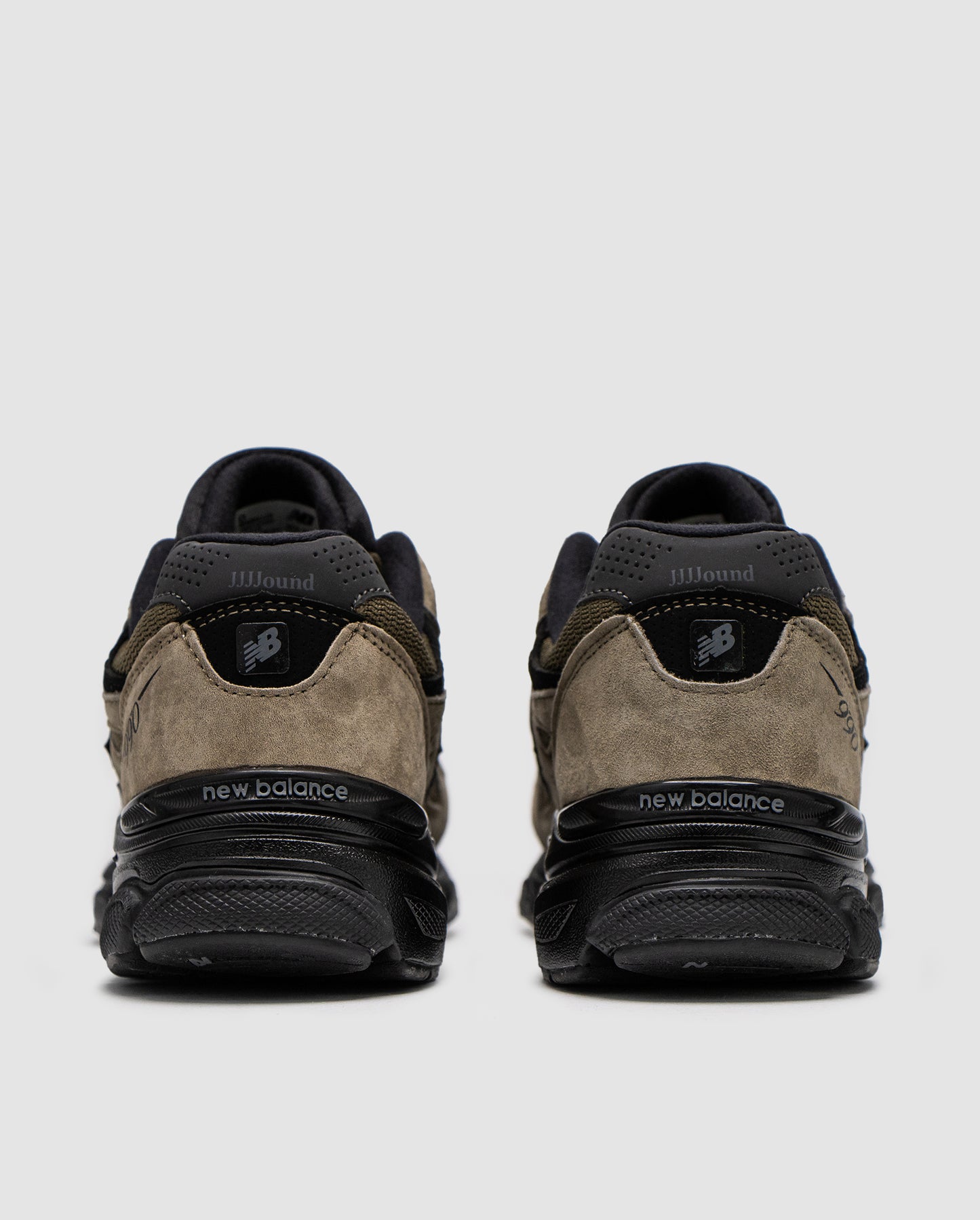 New Balance 990 v3 Olive