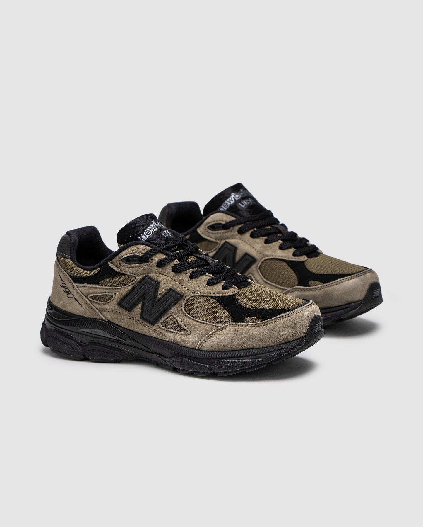 New Balance 990 v3 Olive