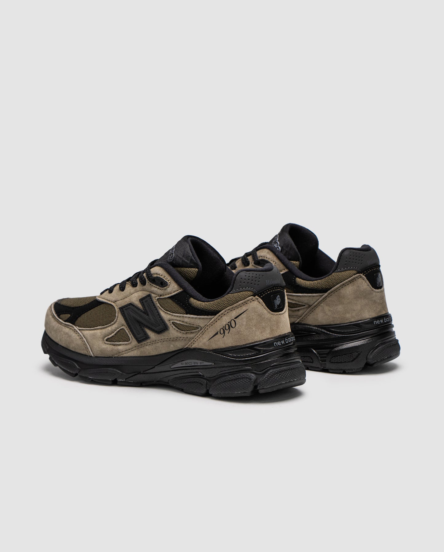 New Balance 990 v3 Olive