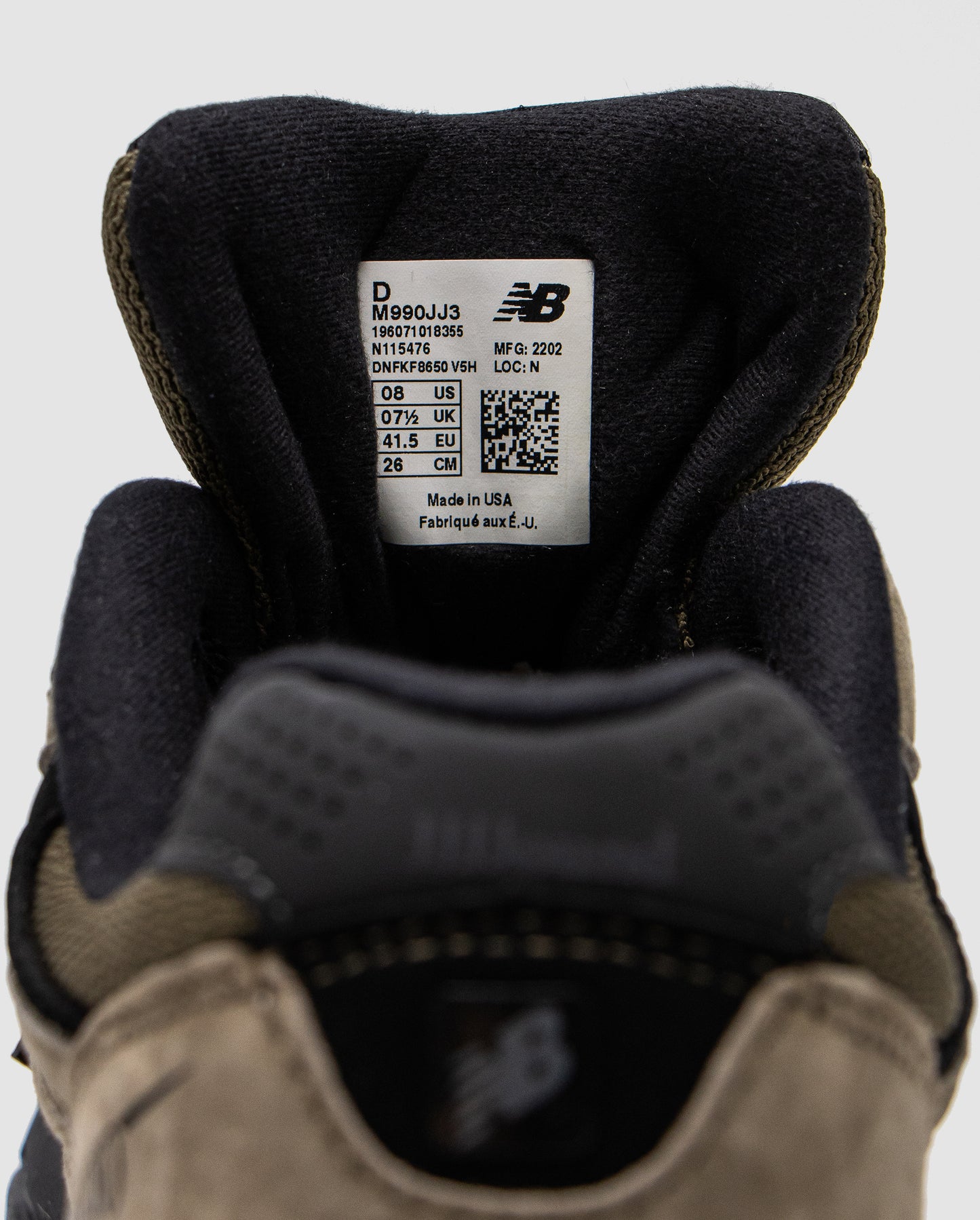 New Balance 990 v3 Olive