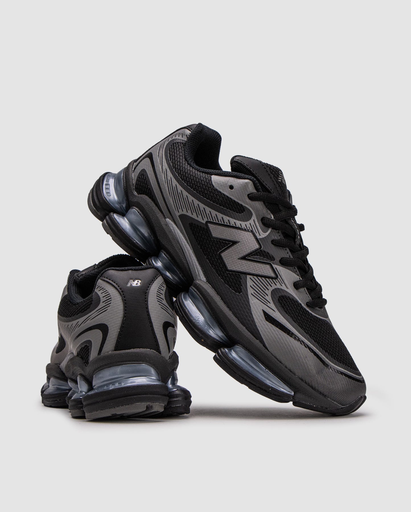 New Balance 2000 Silver Black