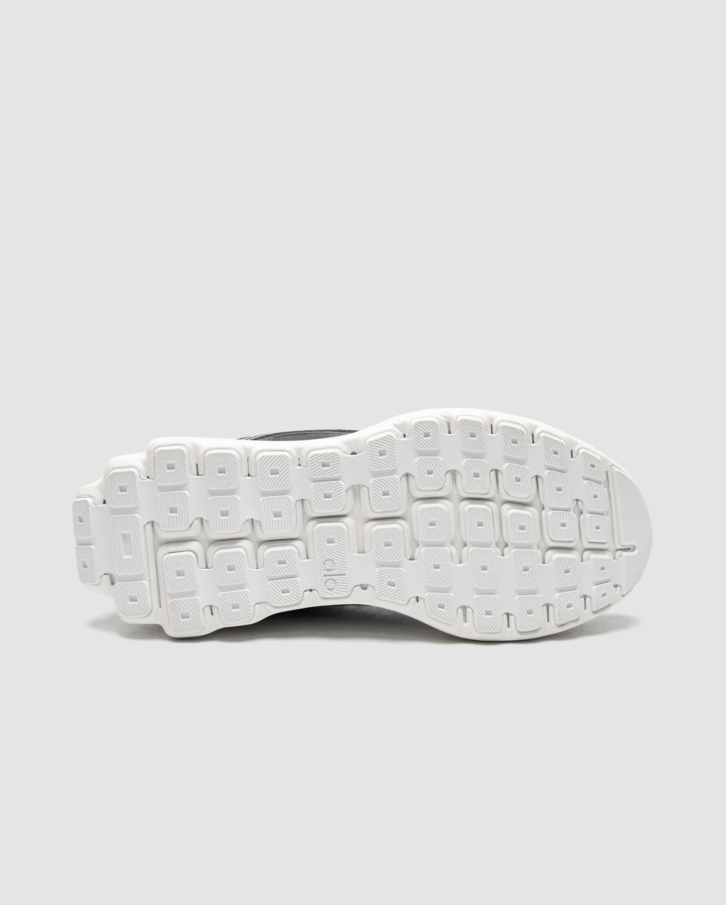 Alo Yoga Runner Black White