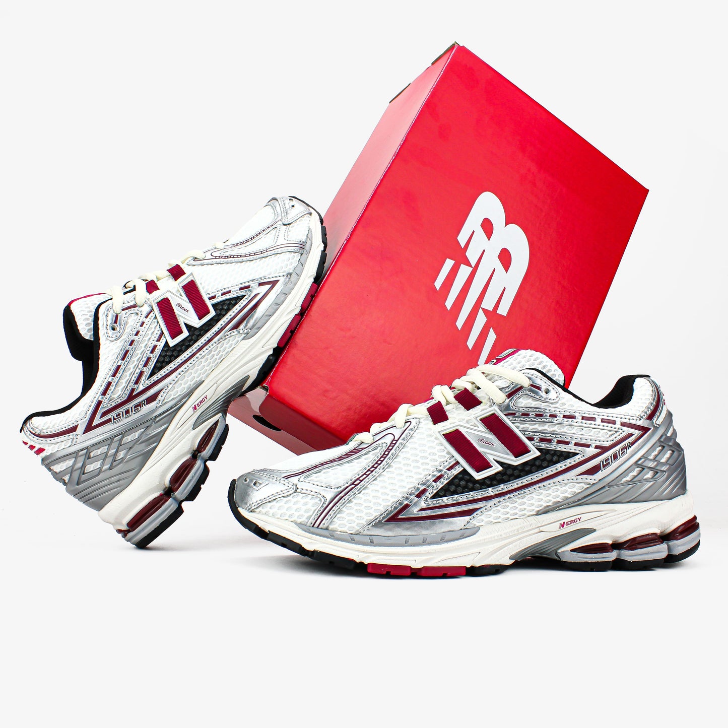 New Balance 1906R Silver Classic Crimson