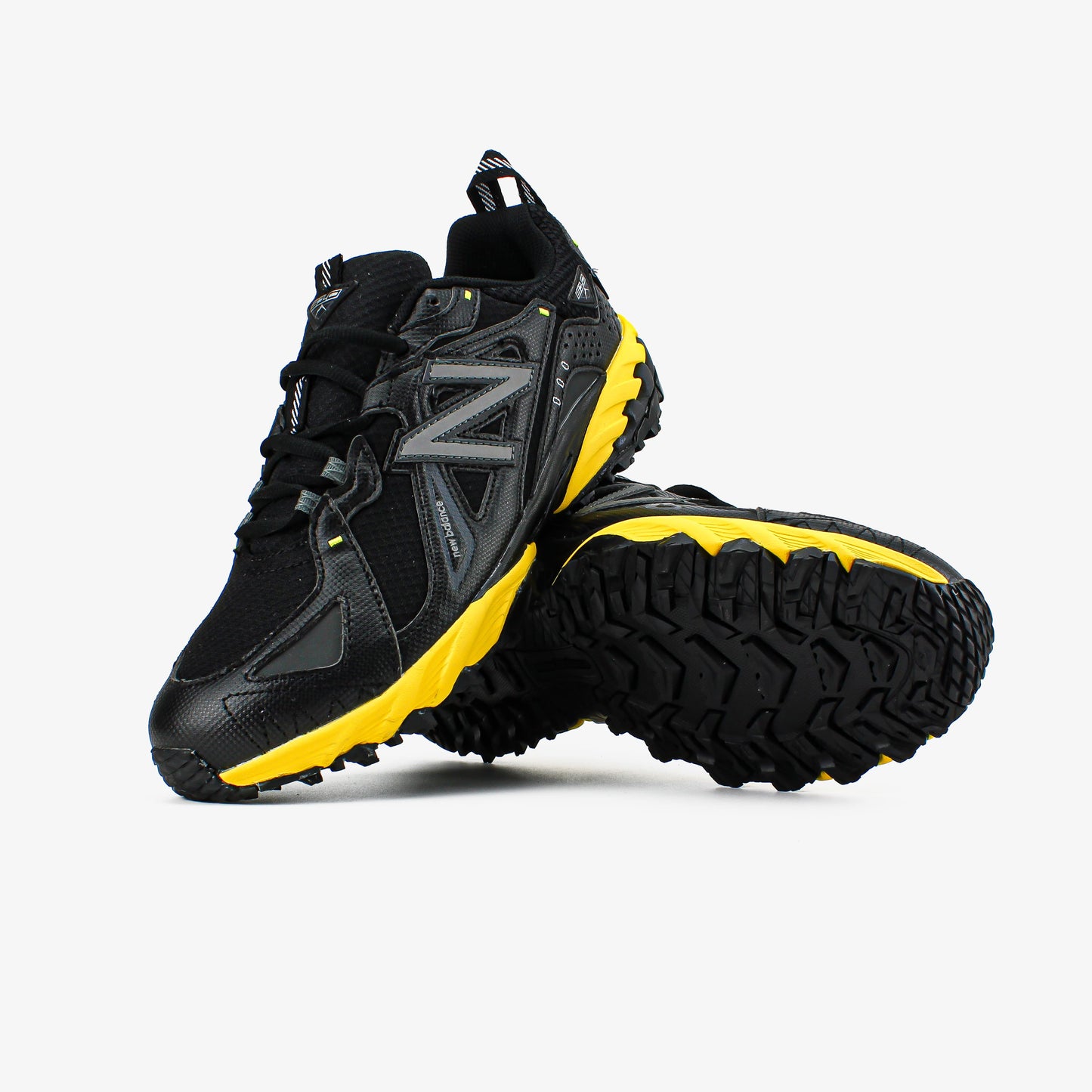 New Balance 610v1 GTX Black Honeycomb