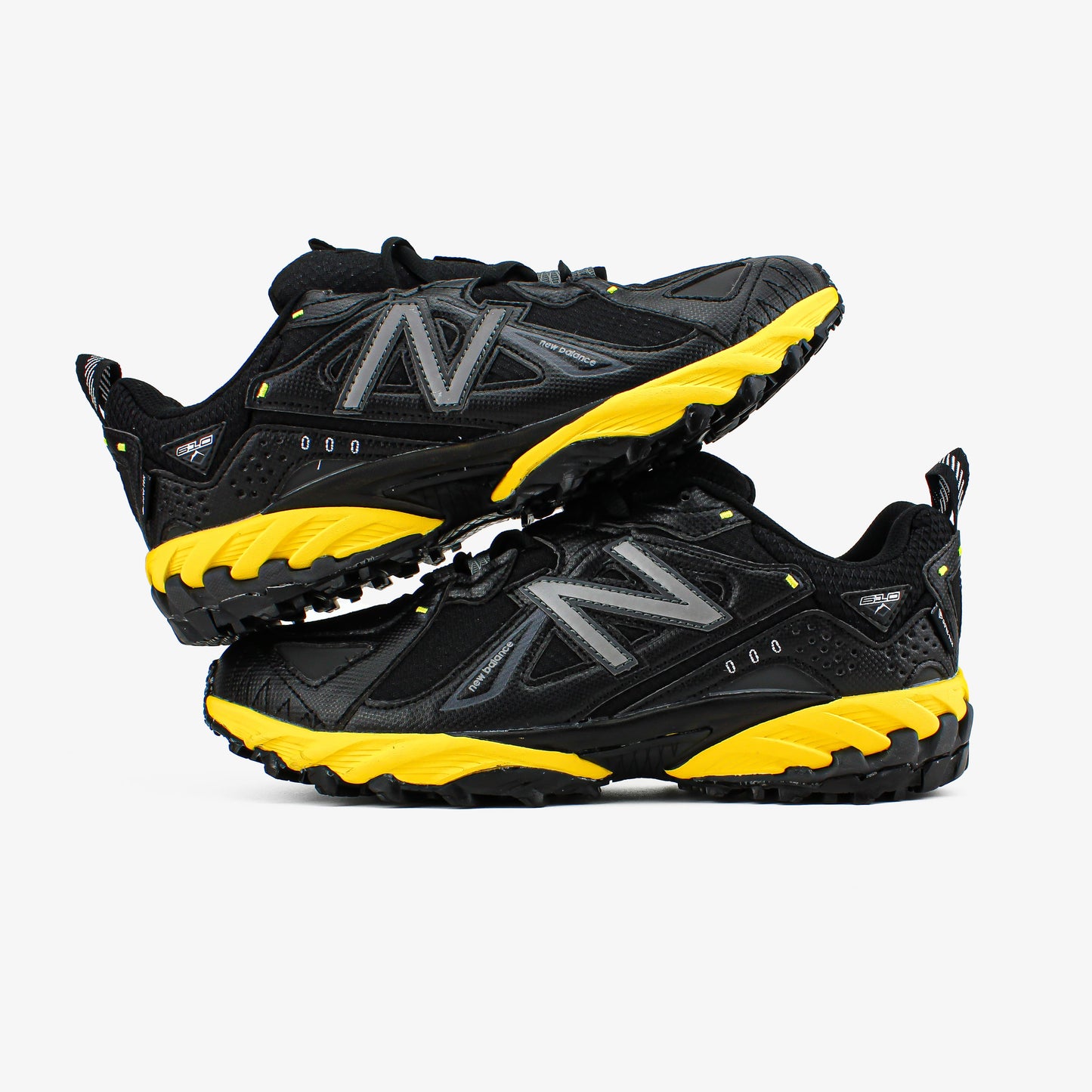 New Balance 610v1 GTX Black Honeycomb