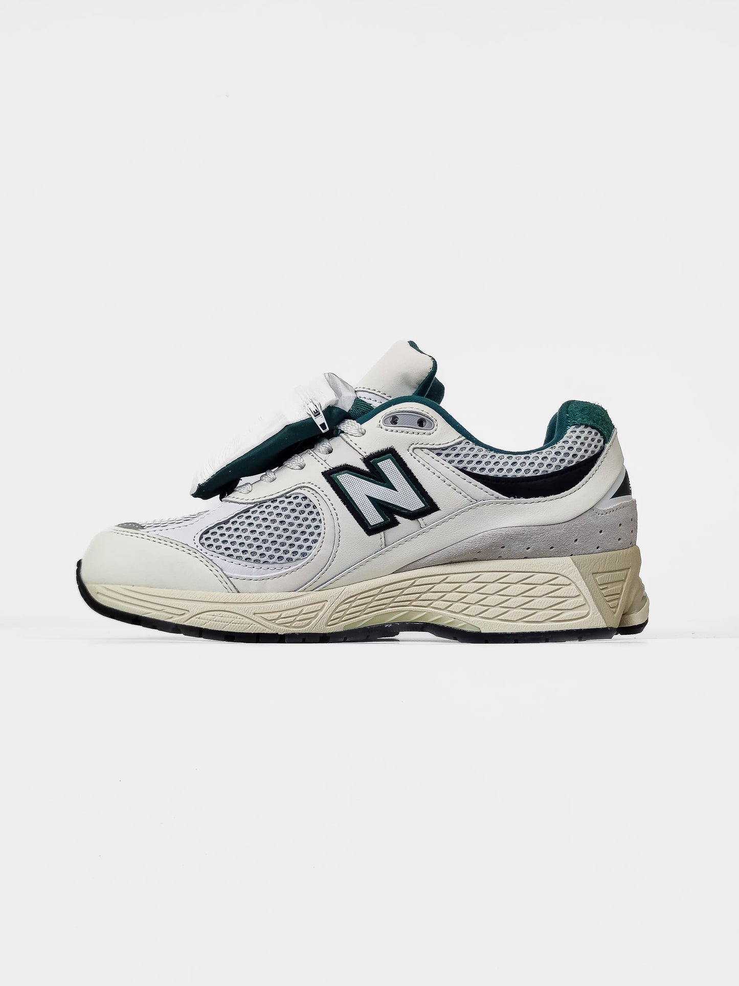 New Balance 2002R Vintage Teal Pouch