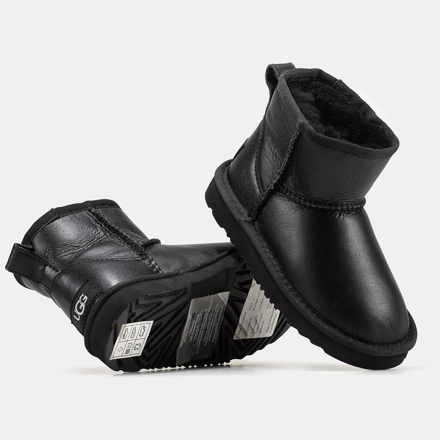 UGG Mini Classic Black Kids