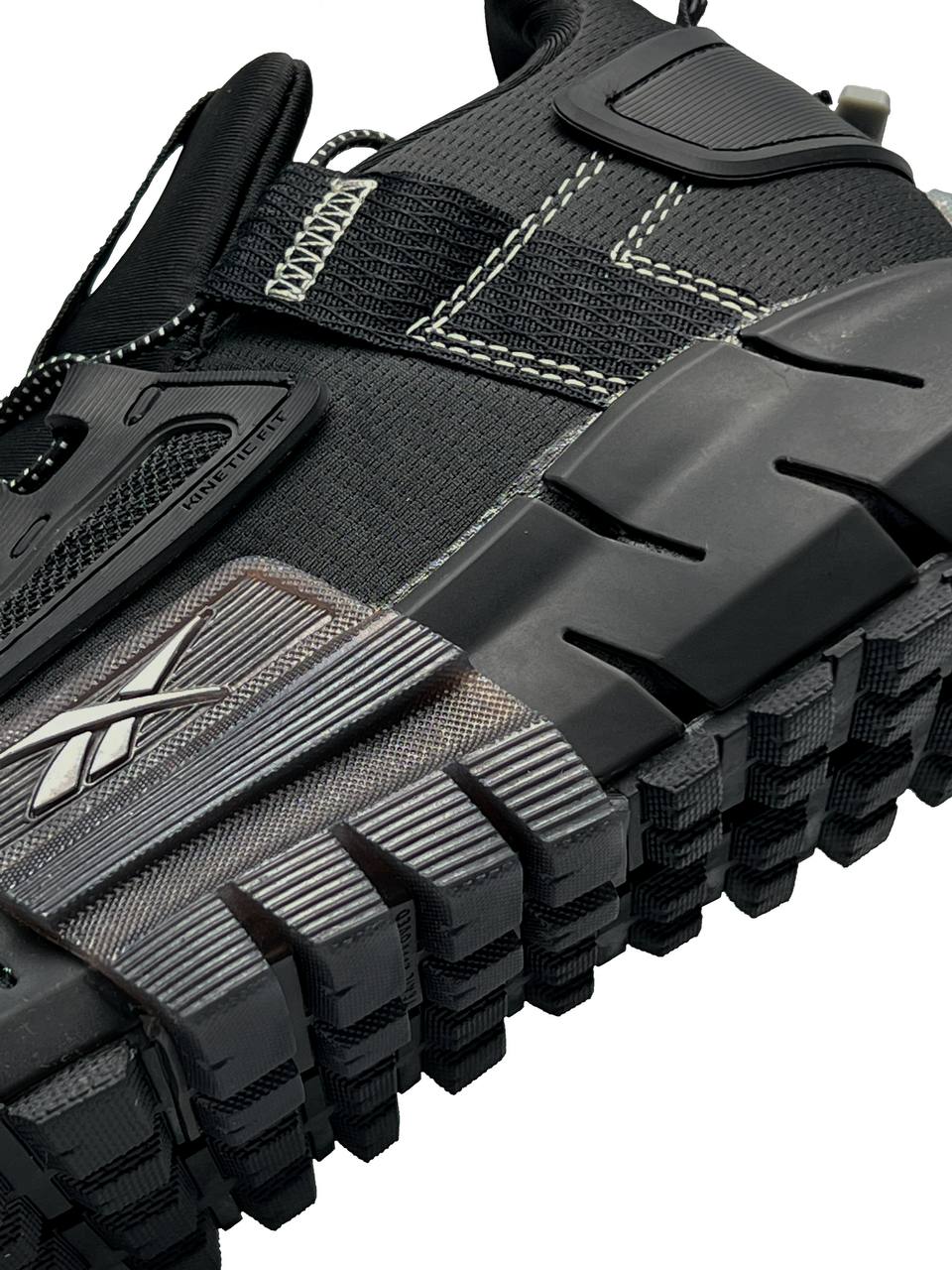 Reebok Zig Kinetica Edge Black White