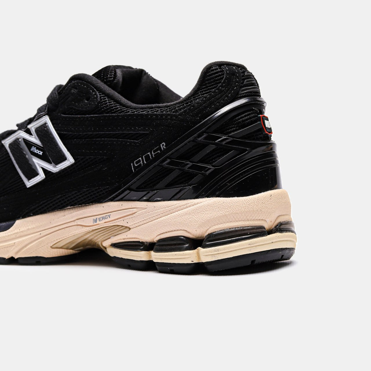 New Balance 1906R BLACK