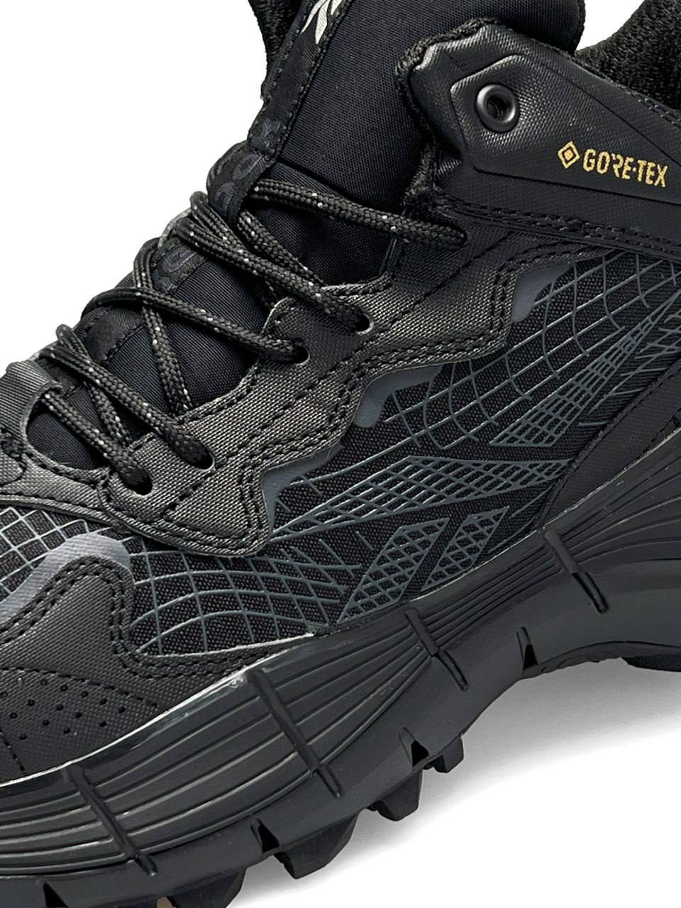 Reebok Zig Kinetica Edge Black Gray White Fur