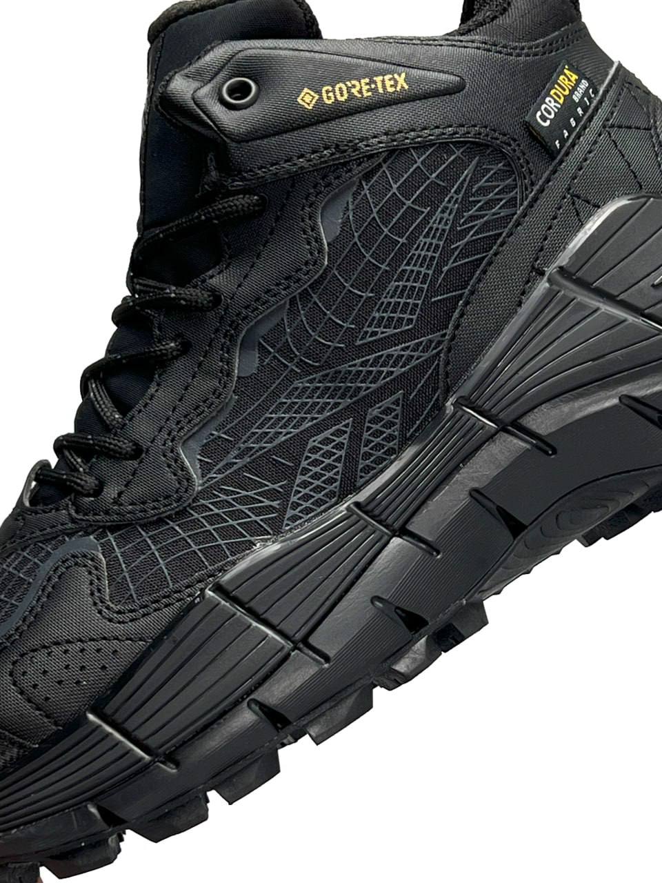 Reebok Zig Kinetica Edge Black Gray White Fur