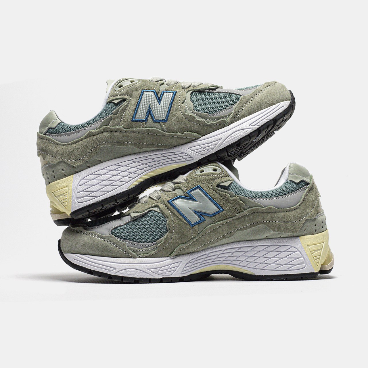 New Balance 2002R Mirage Grey