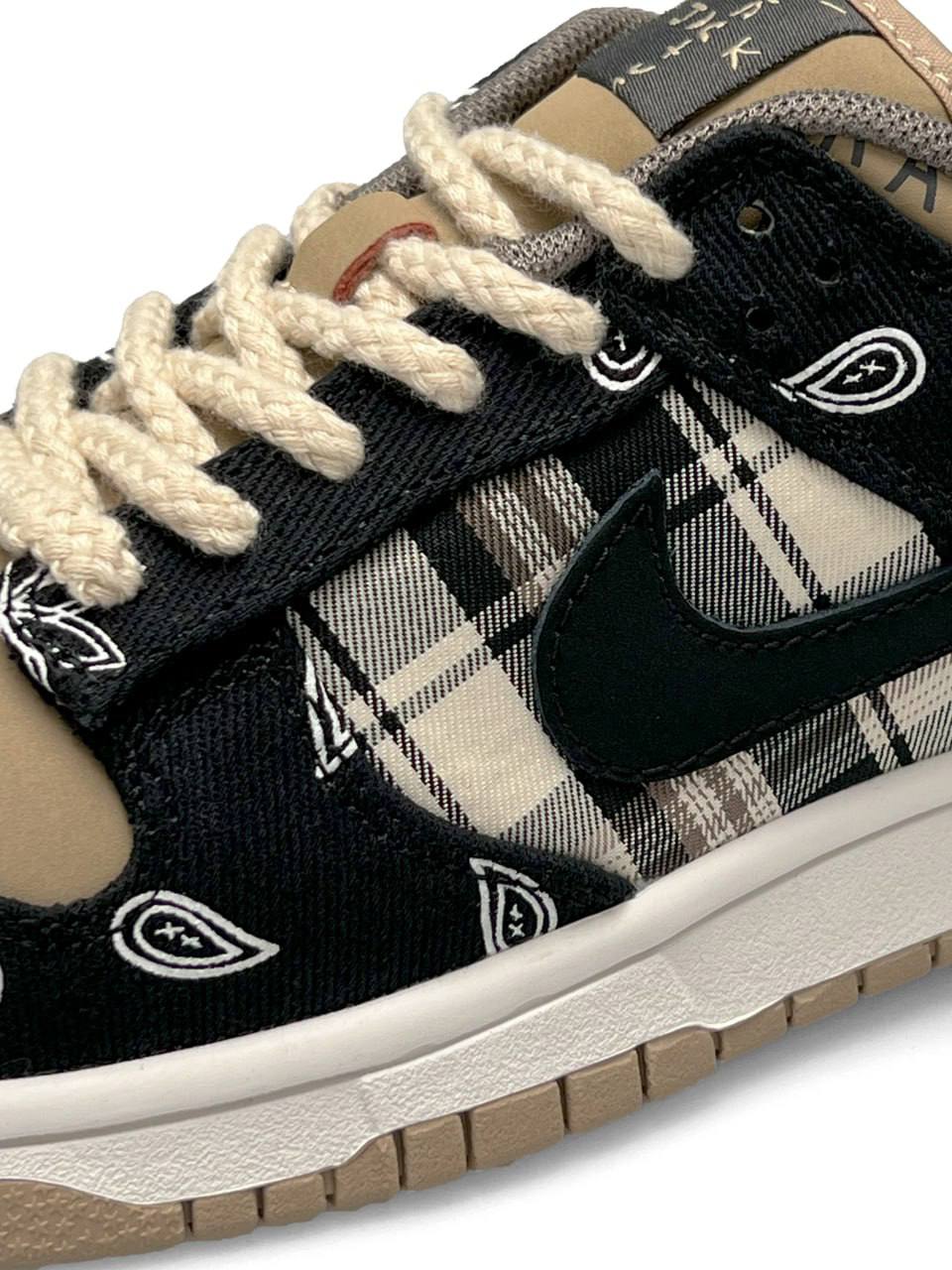Nike SB Dunk Low x Travis Scott Cactus Jack