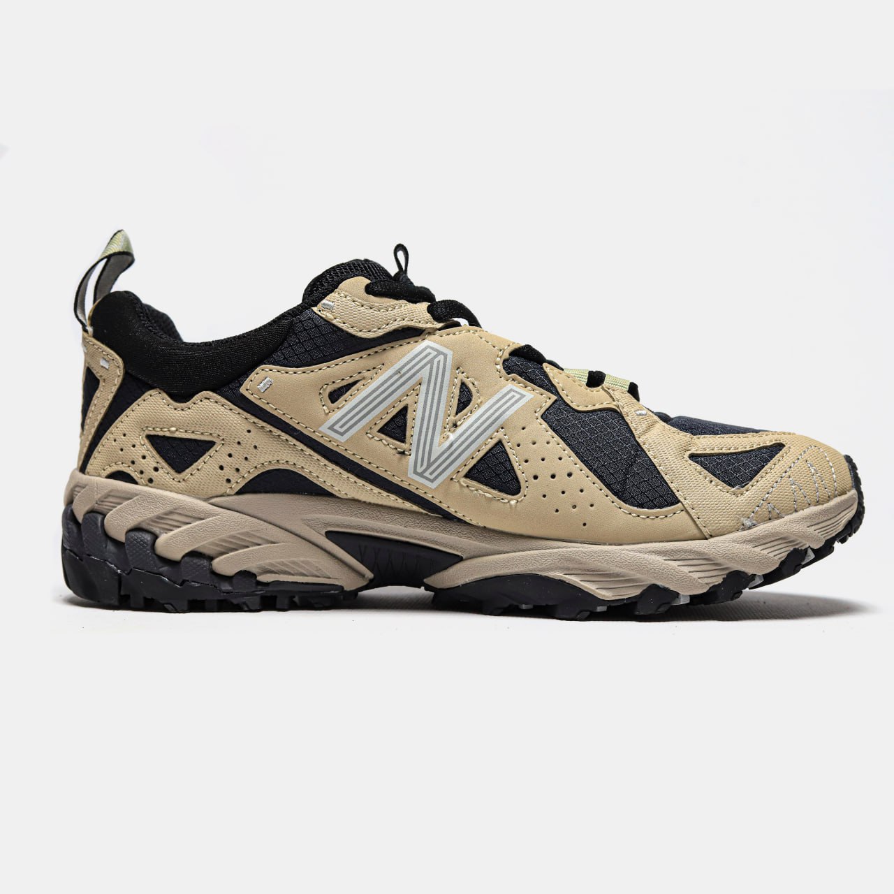 New Balance 610 Aluminum