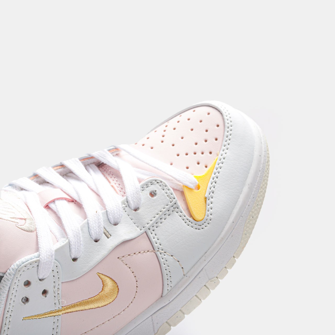 Nike SB Dunk Low Disrupt 2 Pink Oxford