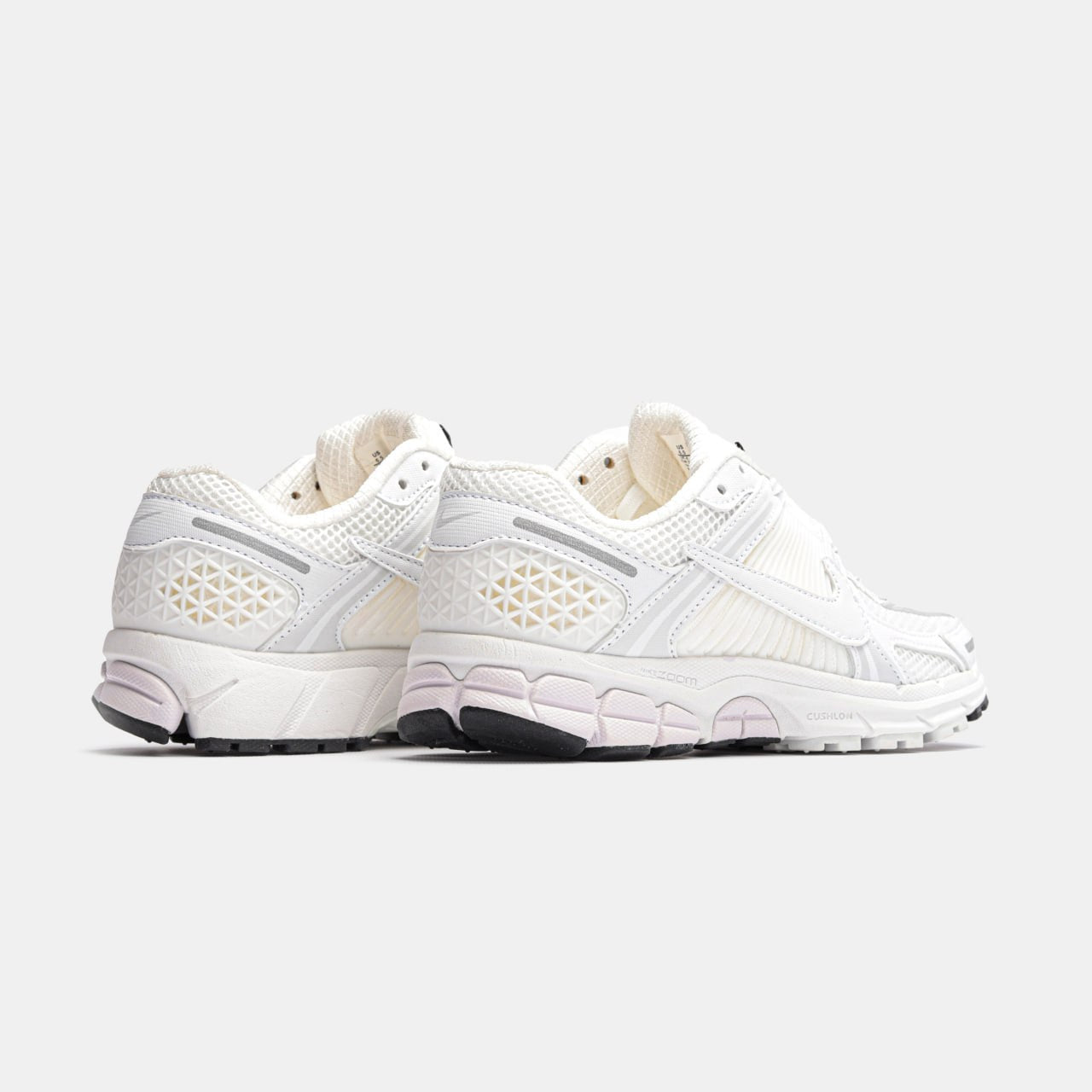 Nike Zoom Vomero 5 White