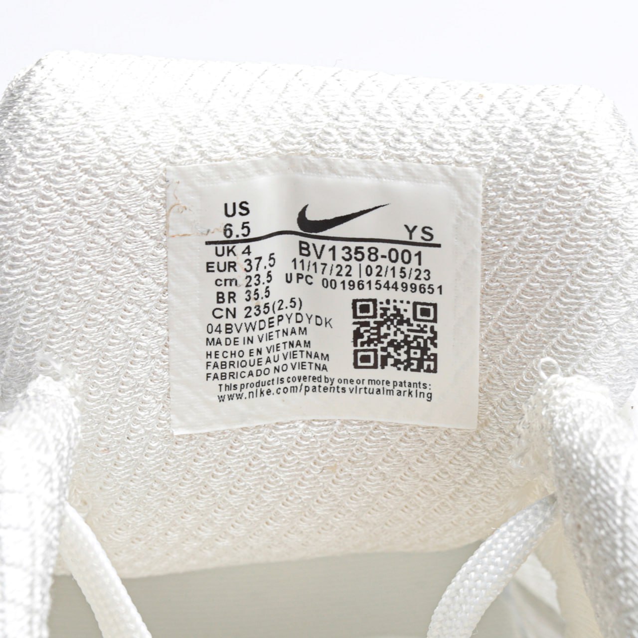 Nike Zoom Vomero 5 White