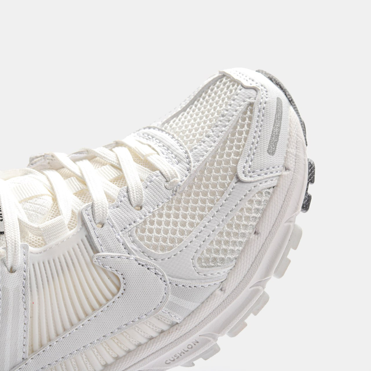 Nike Zoom Vomero 5 White