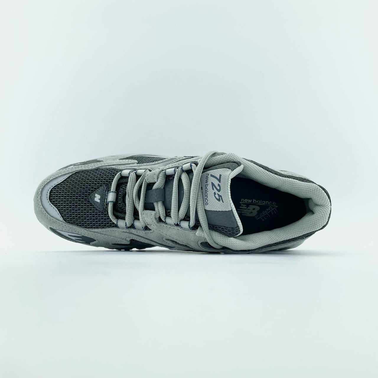 New Balance 725 Dark Grey