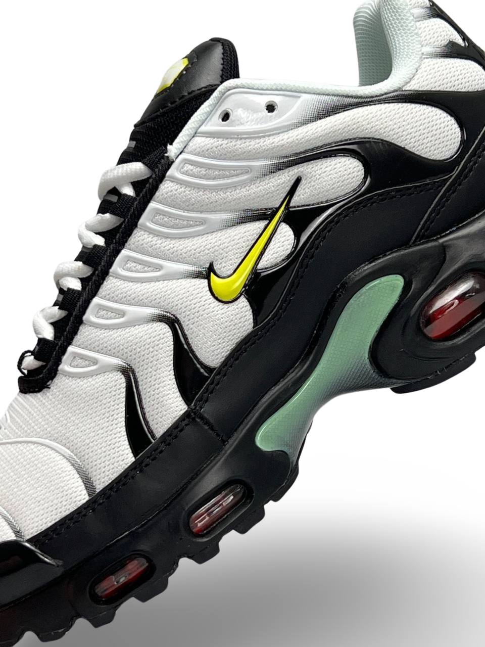 Nike Air Max Plus White Black Mint