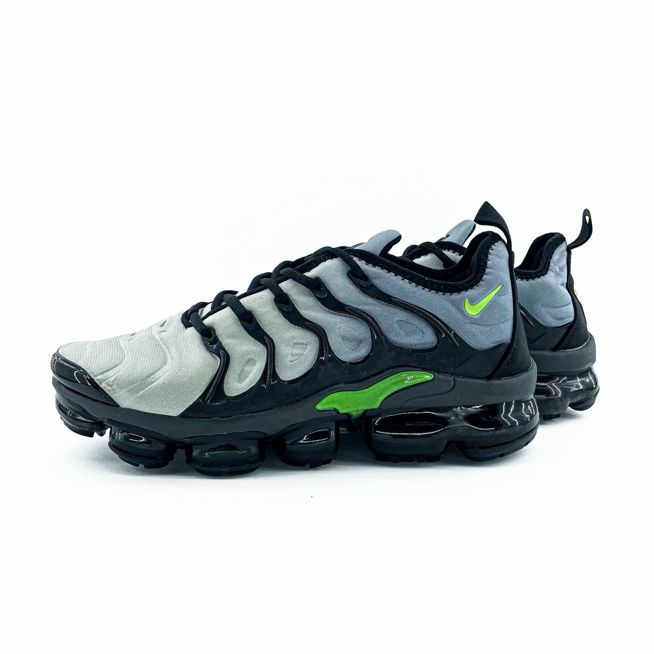 Nike Vapormax Plus Grey