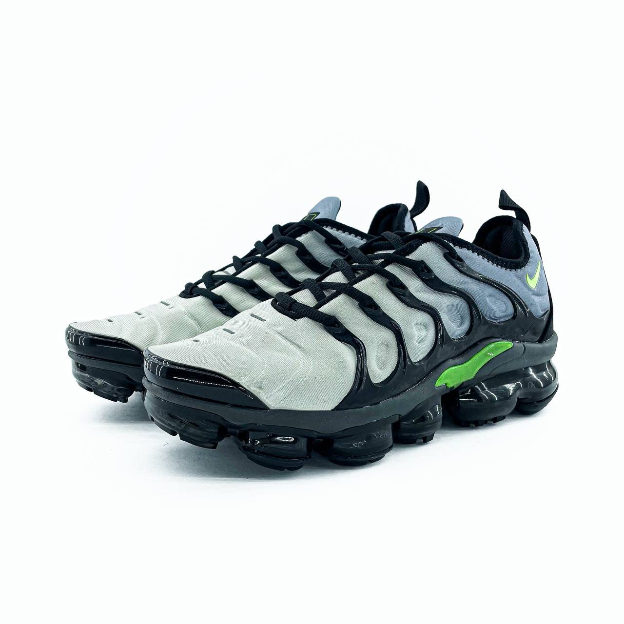 Nike Vapormax Plus Grey