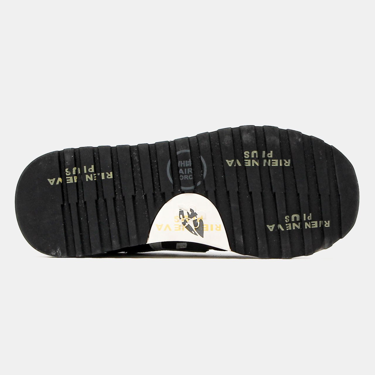 Premiata Mick Brown