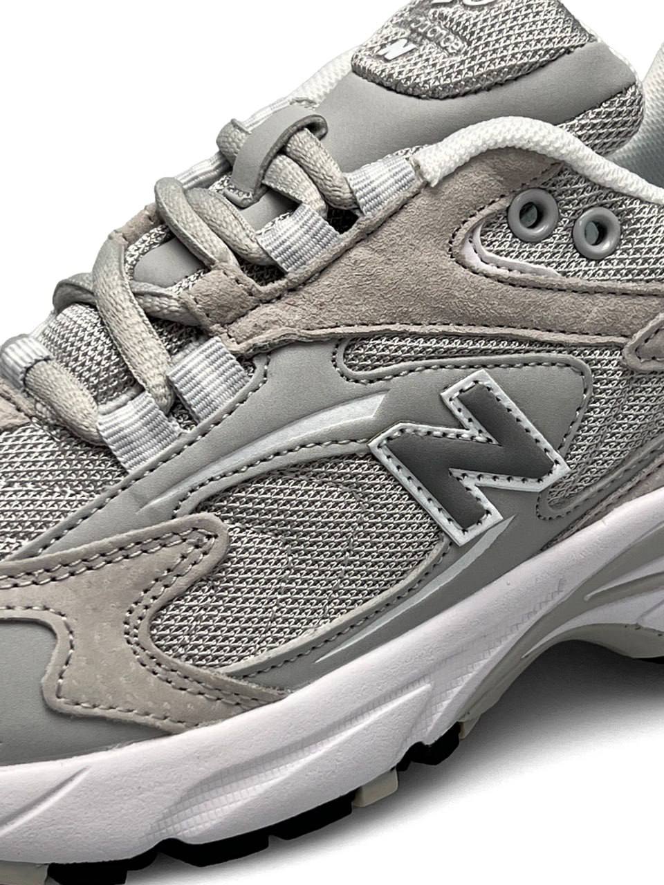 New Balance 725 Gray Suede White