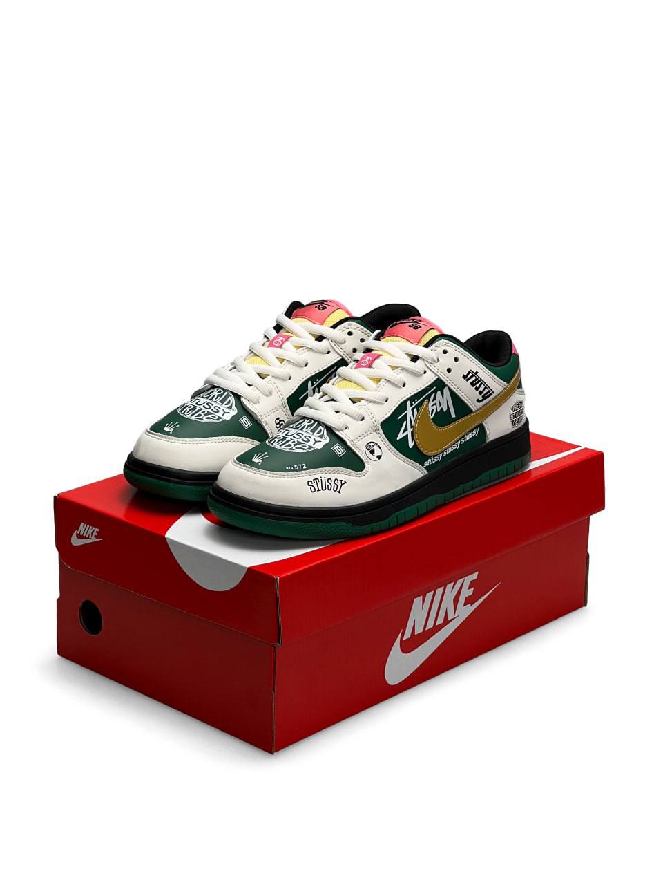 Nike SB Dunk Low x Stussy 572 Green Beige
