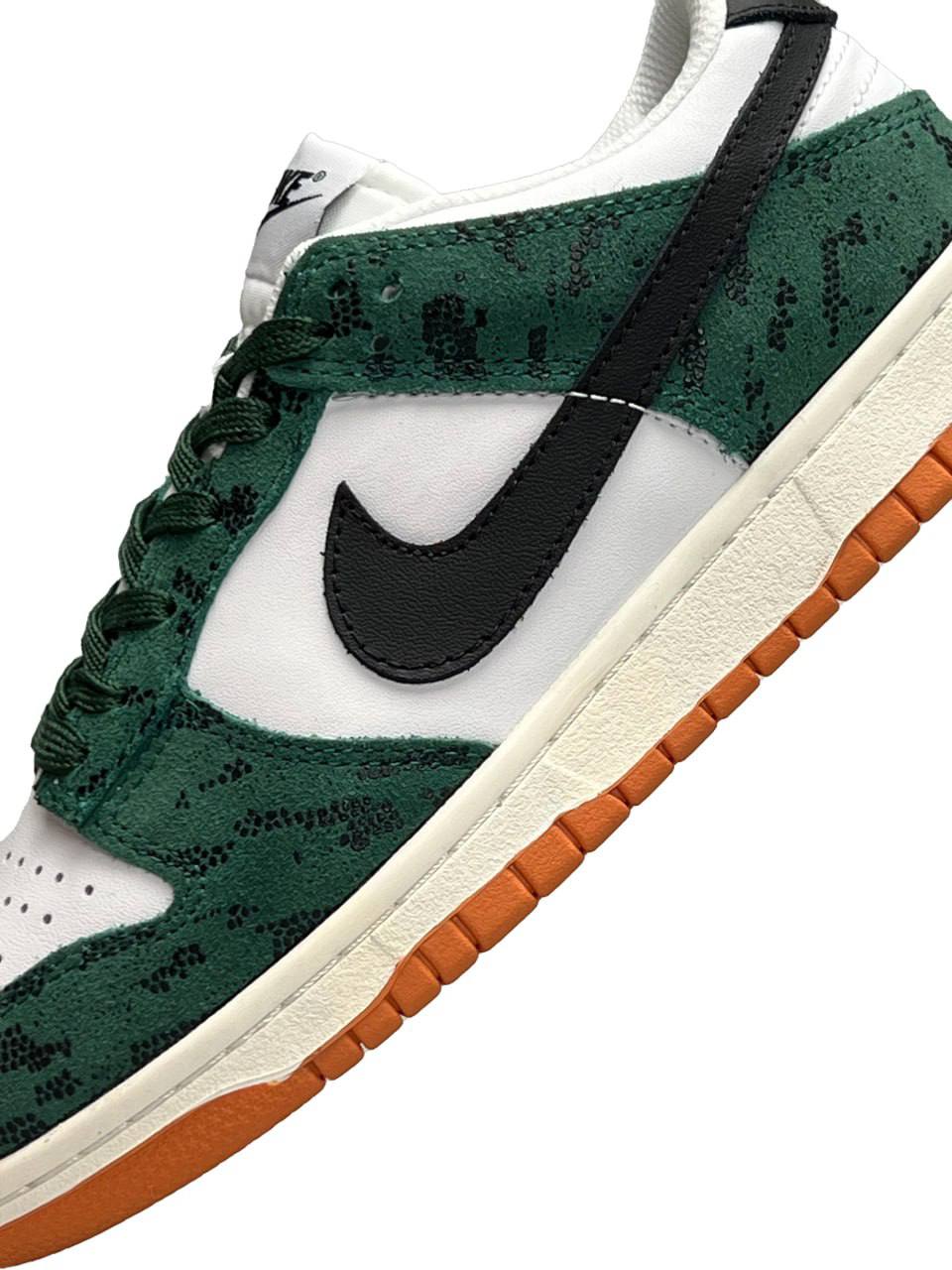 Nike SB Dunk Low Green Snake