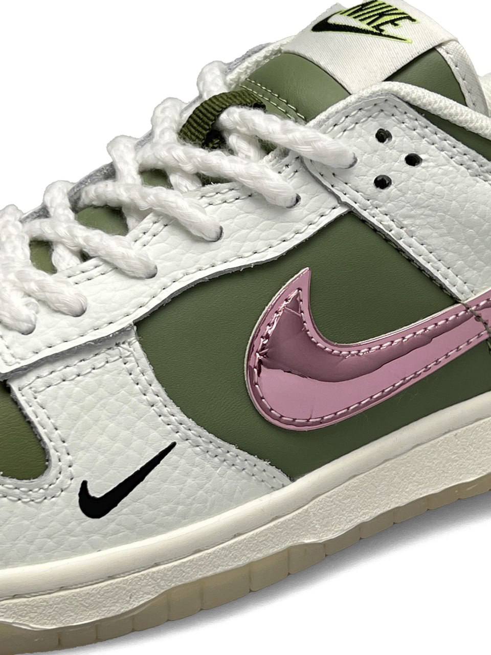 Nike SB Dunk Low Be 1 of One