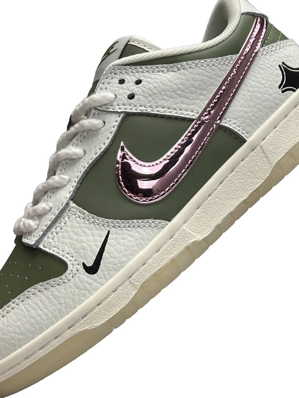 Nike SB Dunk Low Be 1 of One