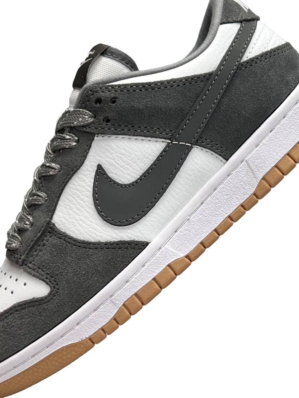 Nike SB Dunk Low Smoke Gray
