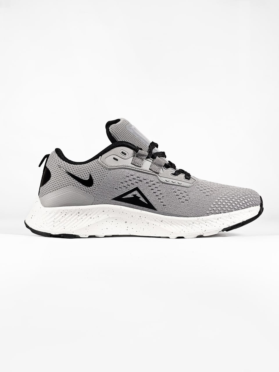 Nike Zoom Pegasus Gray