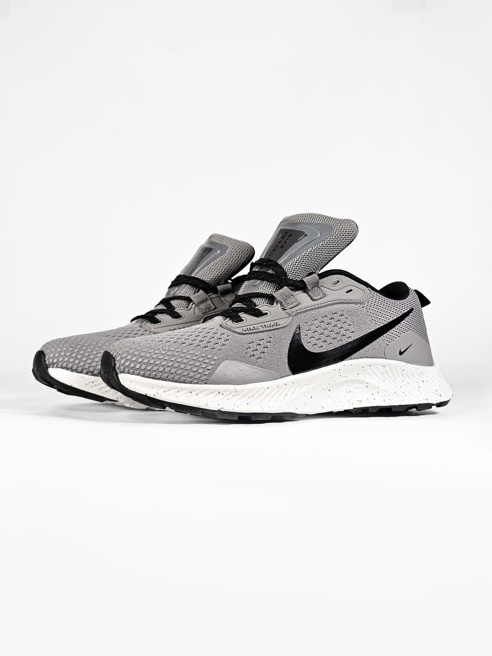 Nike Zoom Pegasus Gray