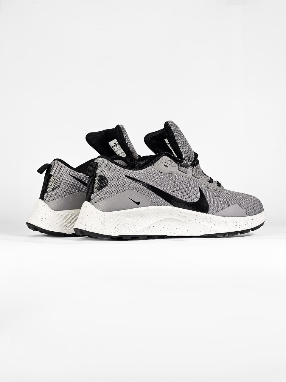 Nike Zoom Pegasus Gray
