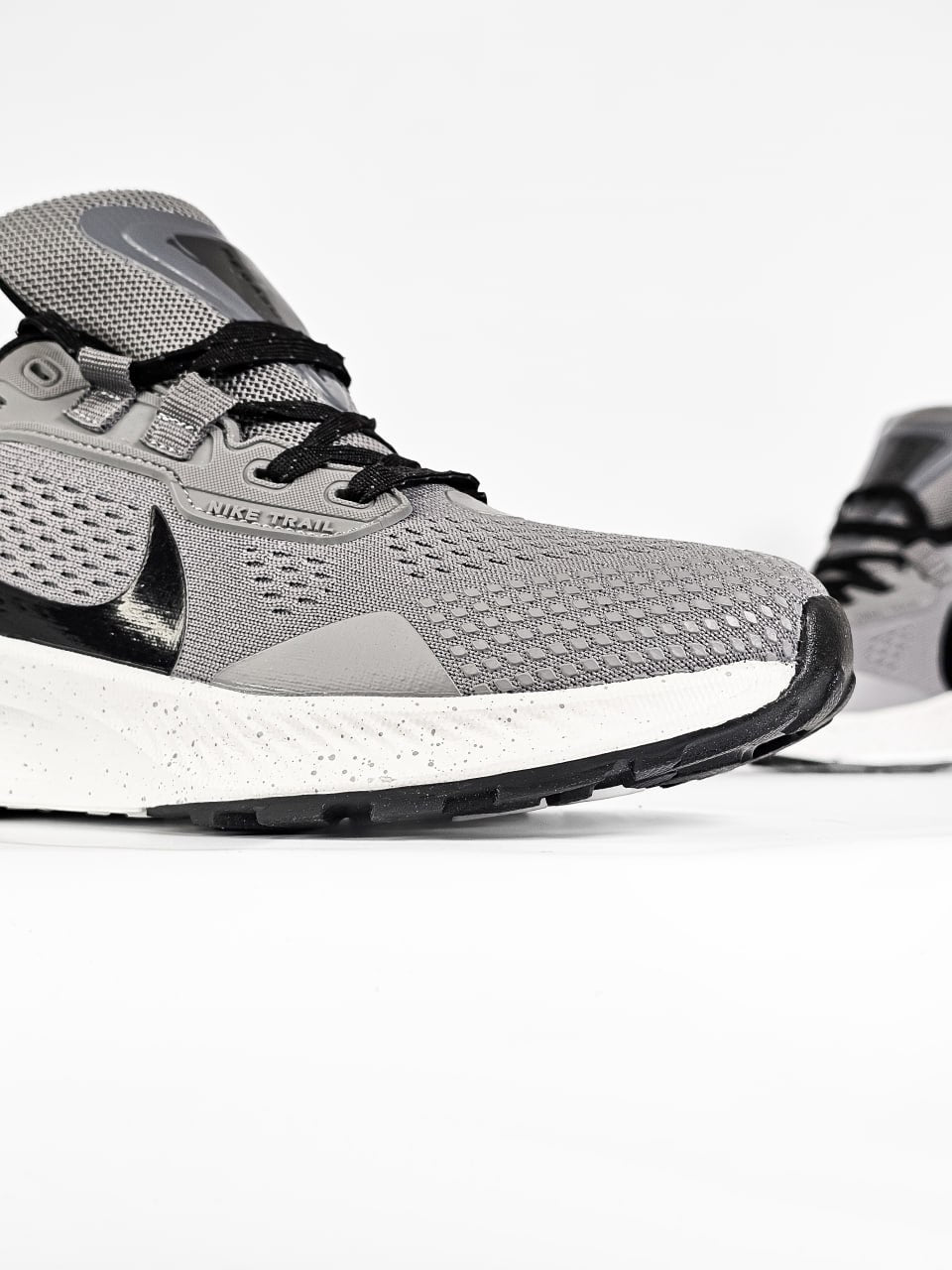 Nike Zoom Pegasus Gray