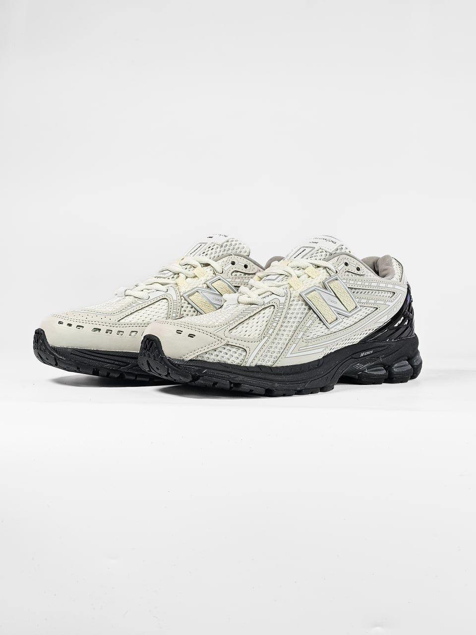 New Balance 1906R Gray Black
