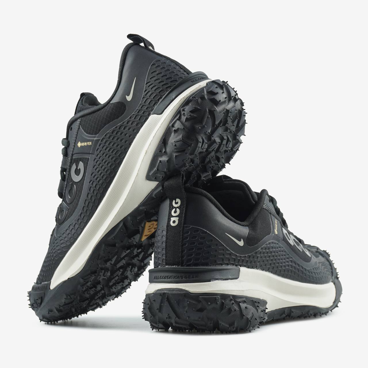 Nike ACG Mountain Fly GORE-TEX White Black