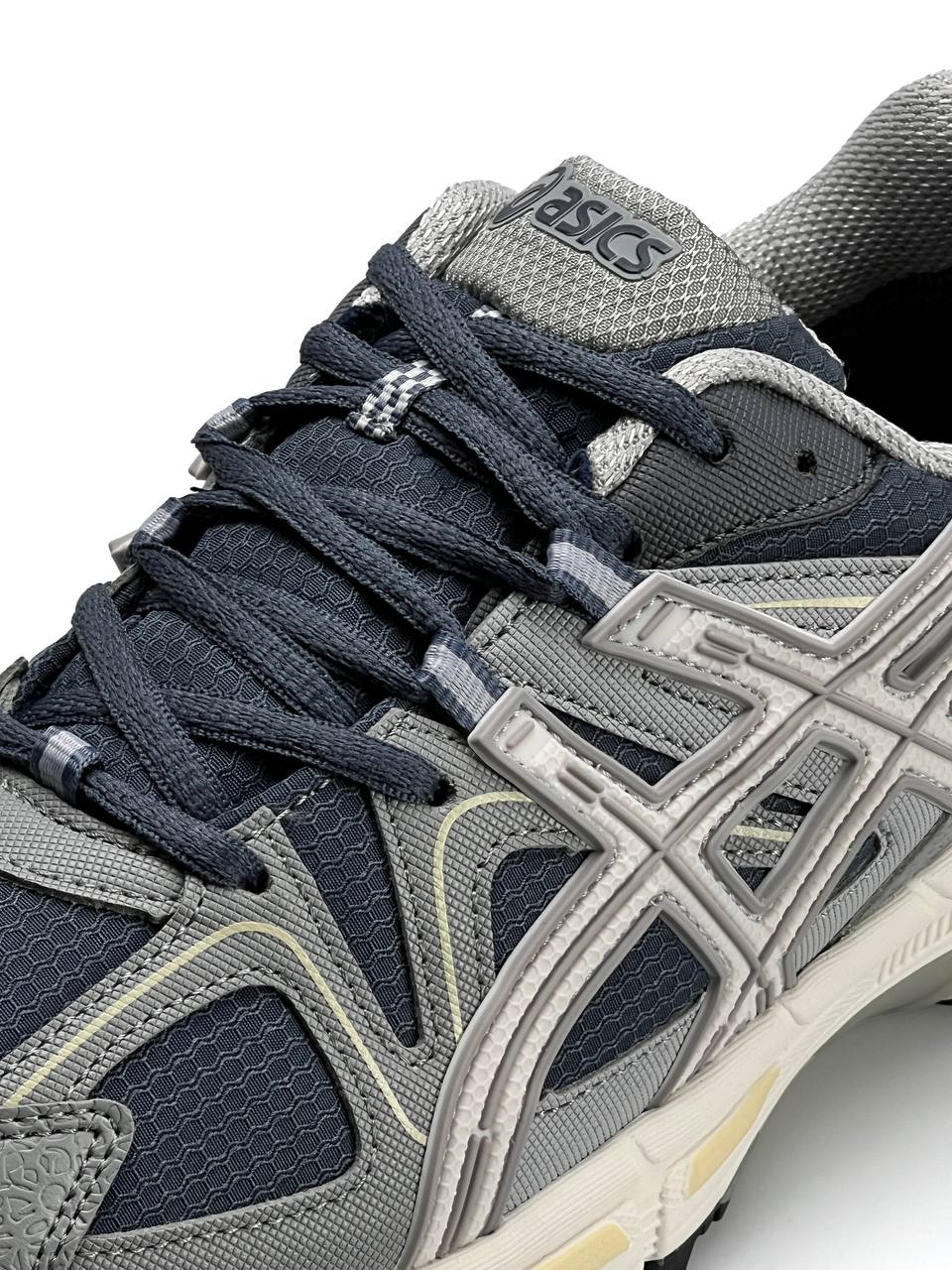 ASICS Gel-Kahana 8 Grey Beige Gore-Tex
