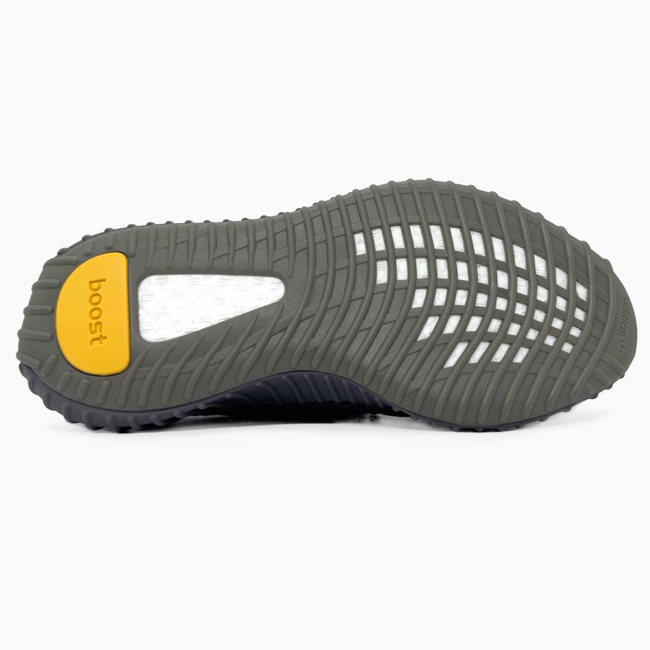 Adidas Yeezy 350 Cinder