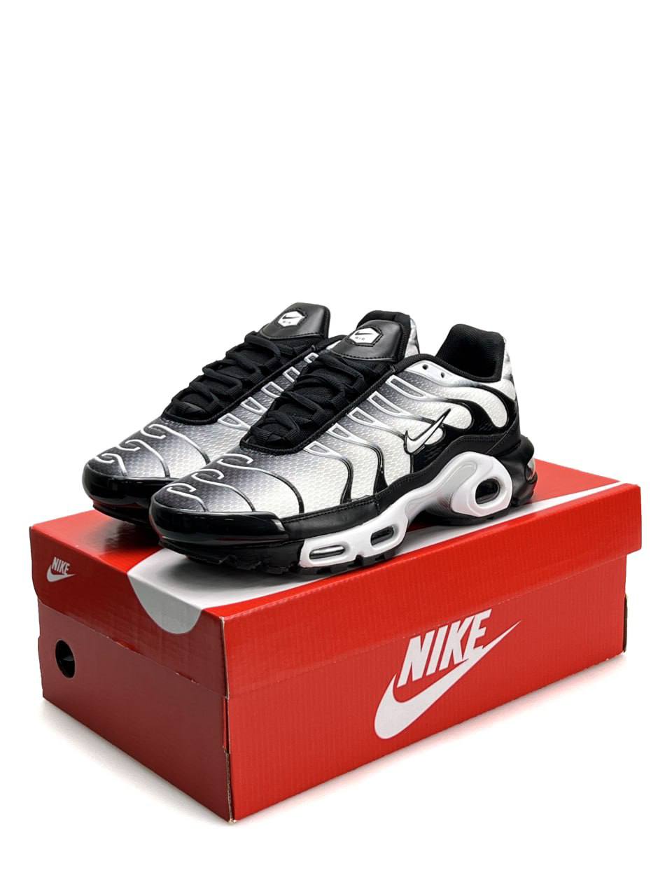Nike Air Max Plus White Black Gradient