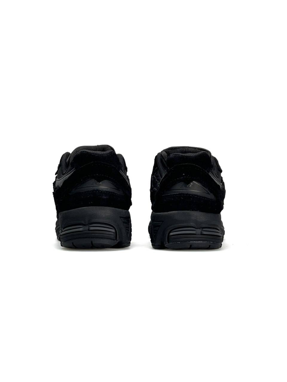 New Balance 2002R All Black