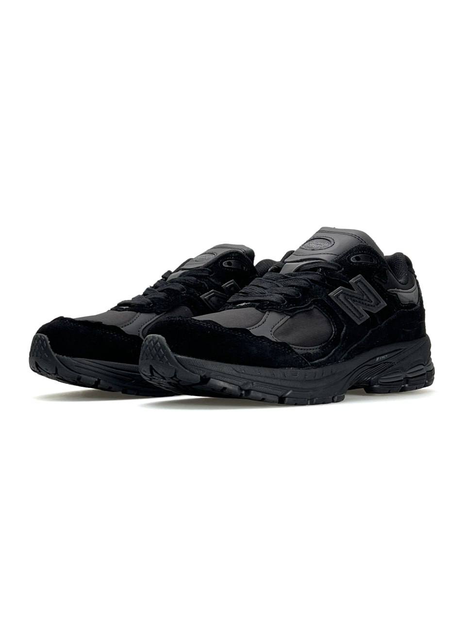 New Balance 2002R All Black
