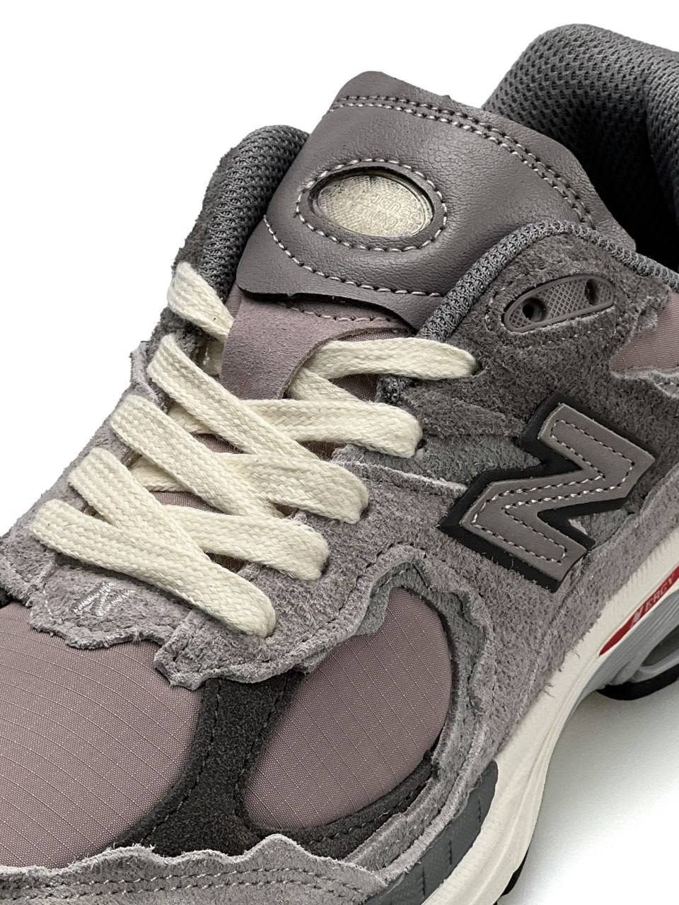 New Balance 2002R Grey Pink